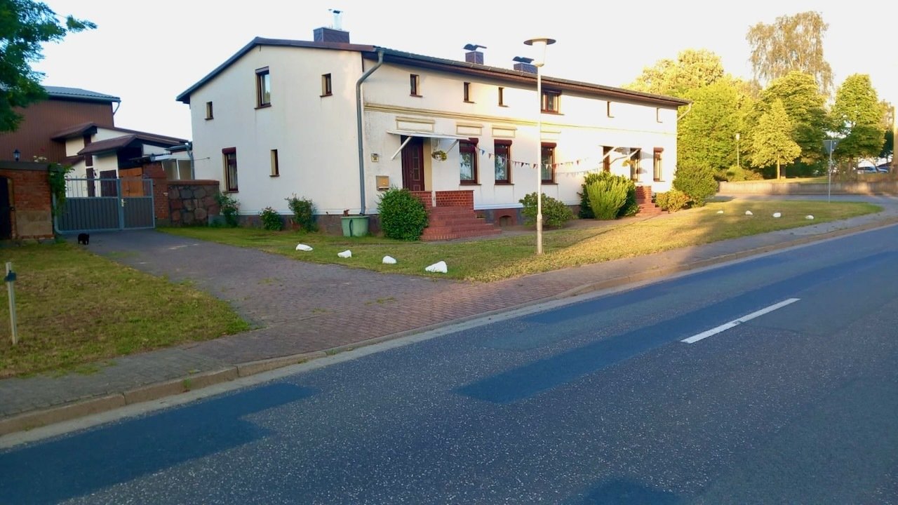 Ihr Wohntraum mit Riesengarten und Scheune Ihr Wohntraum mit Riesengarten und Scheune